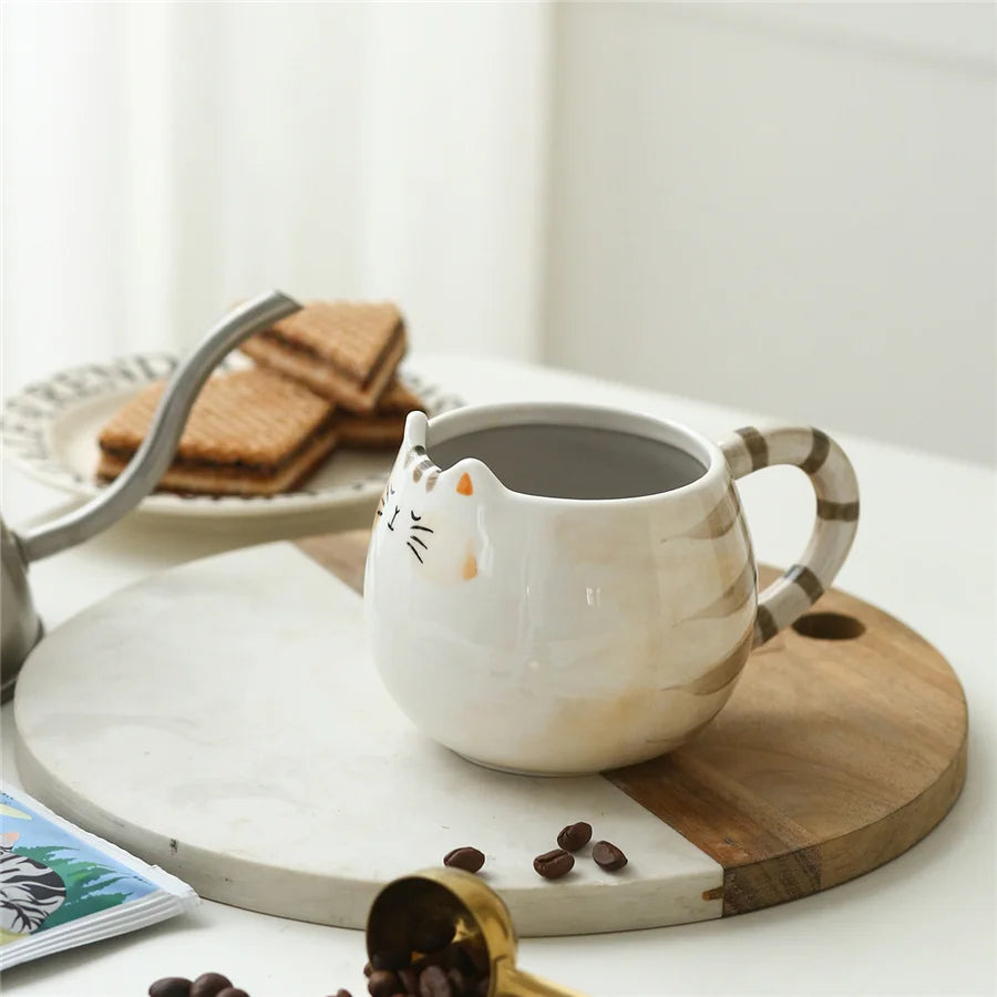 Cat Lover’s Mug – 380ml Ceramic Cup, Adorable Gift Idea
